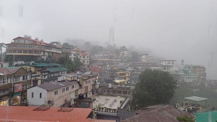 Uttarakhand Weather: पहाड़ से मैदान तक सुबह-शाम ठंड ने किया बुरा हाल, अब दो दिन बारिश के आसार